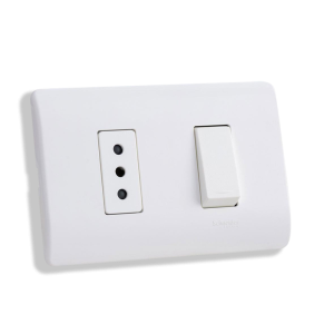 Interruptor 9/12 + toma blanco